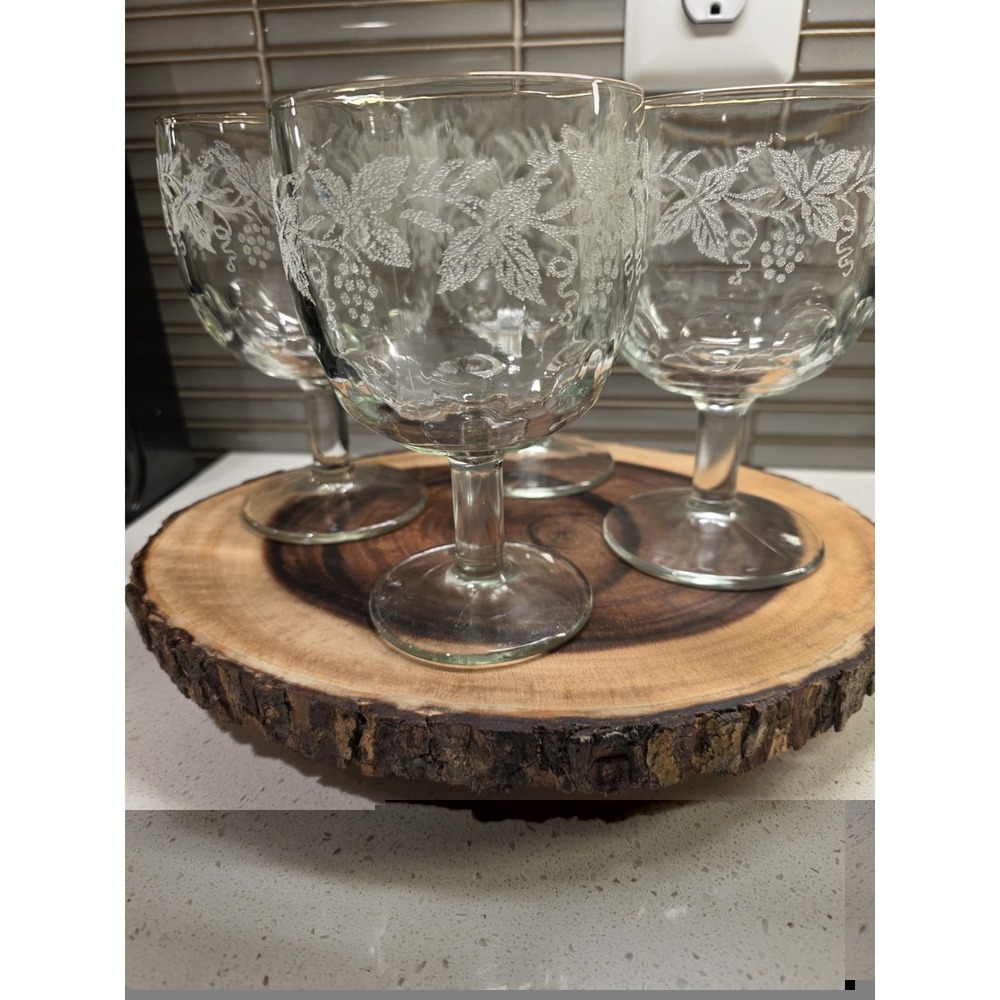 VTG Lot Of 4 Bartlett Collins Thumbprint Etched Grapes & Leaves Goblets 1940s